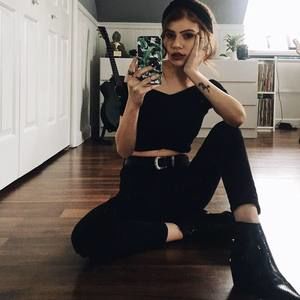 Meet your Posher, Kira